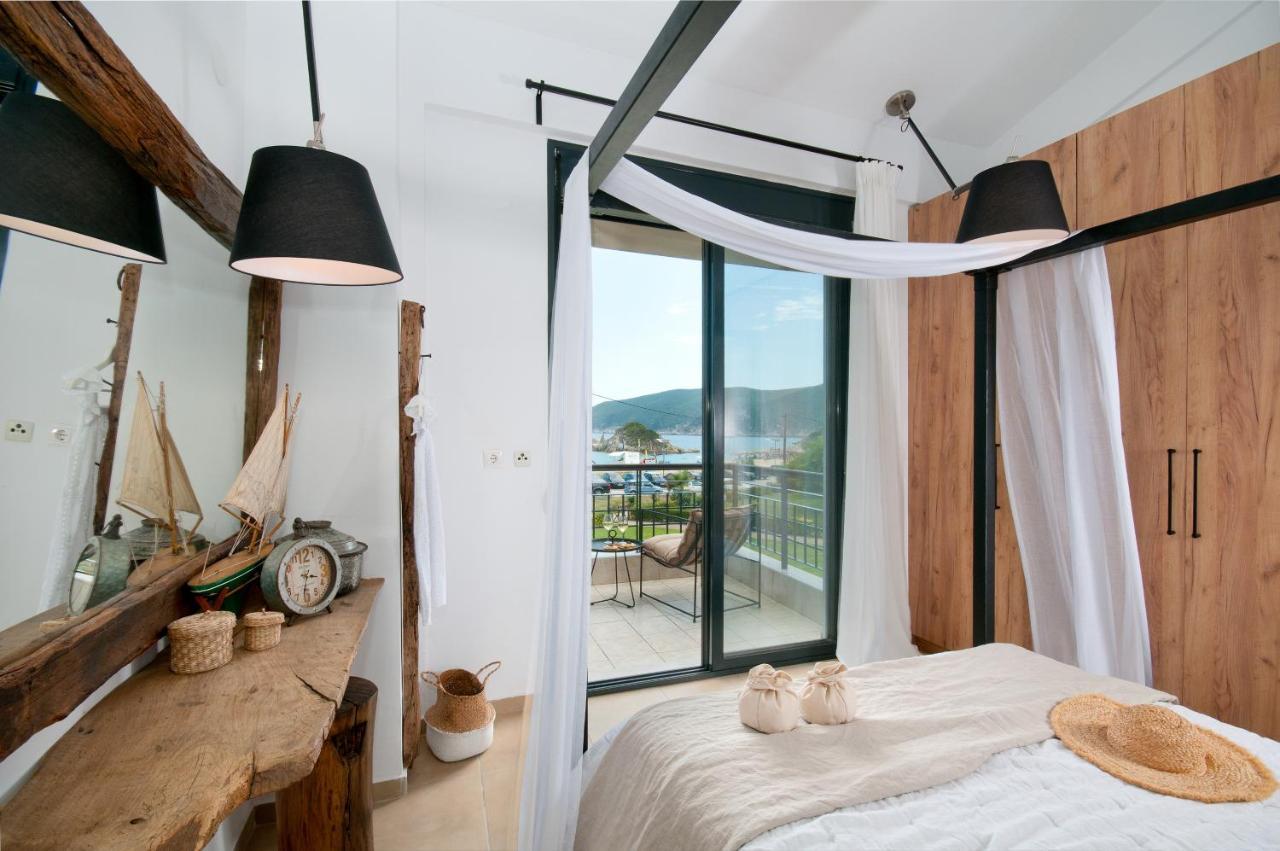 Seathon Seafront Beach Villa In Kalamitsi Экстерьер фото