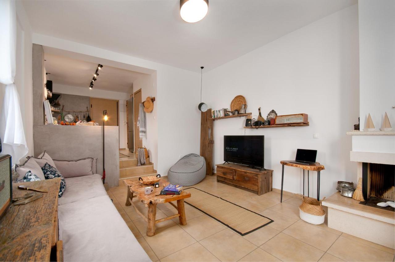 Seathon Seafront Beach Villa In Kalamitsi Экстерьер фото